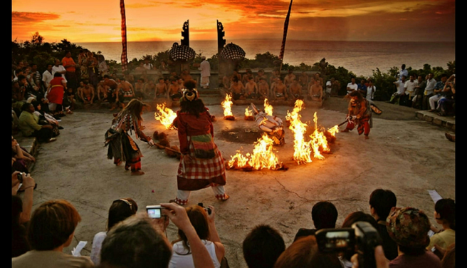 발리 울루와뜨 사원 감성 선셋 투어