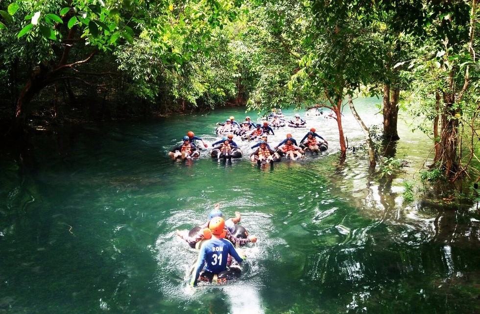 Boracay: Malumpati Cold Spring & Blue Lagoon Tour