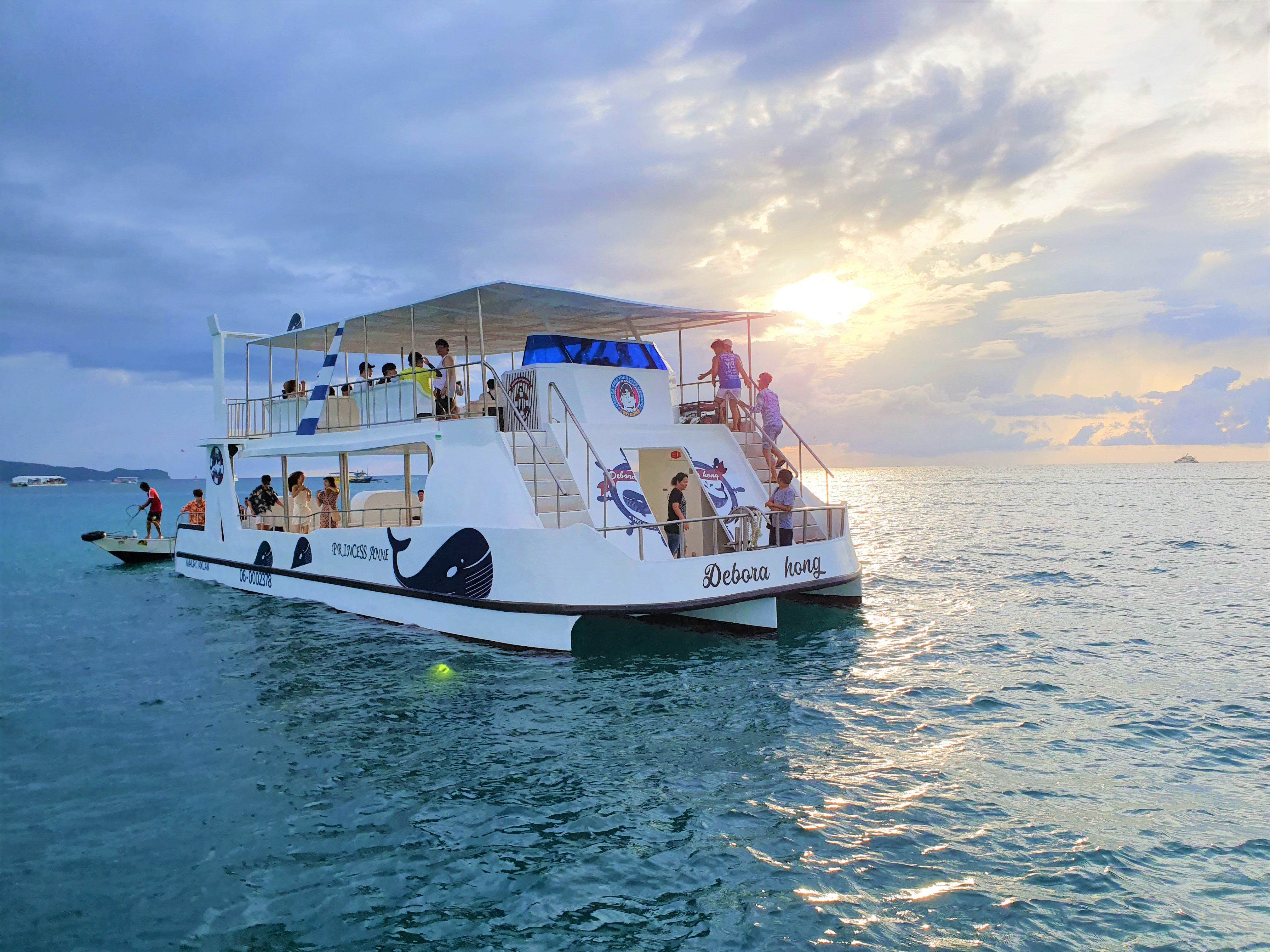 Boracay: Eco Yacht Hopping Tour