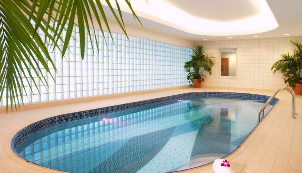 Dubai: G-Force Health Club Shower Room Ticket (Dubai Airport)