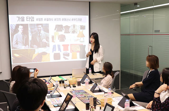 서울 성수 퍼스널 컬러로 나만의 매력 찾기 (16 타입)