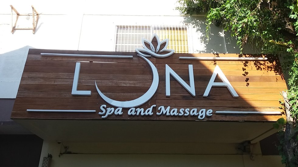 보라카이 루나 스파 - 노니 씨드 에센스 오일 마사지