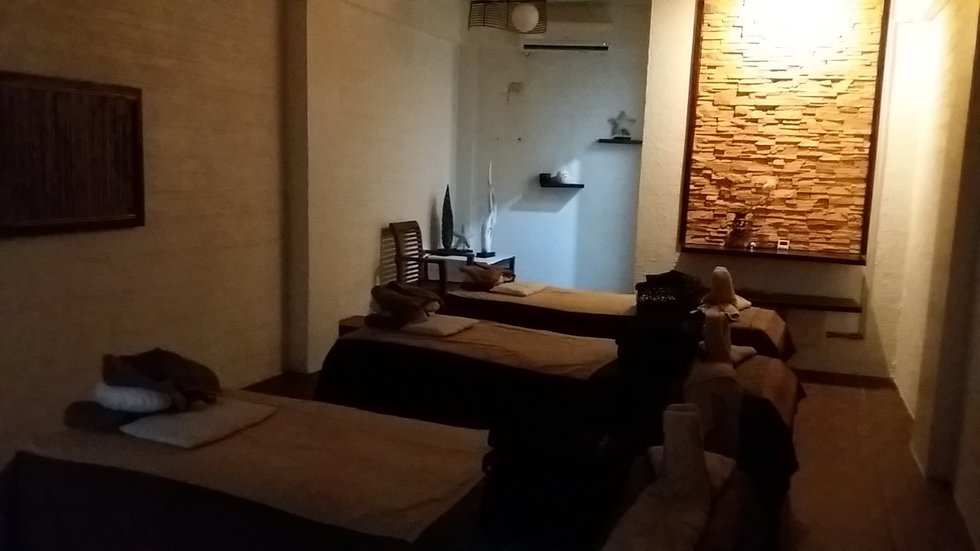 보라카이 루나 스파 - 노니 씨드 에센스 오일 마사지