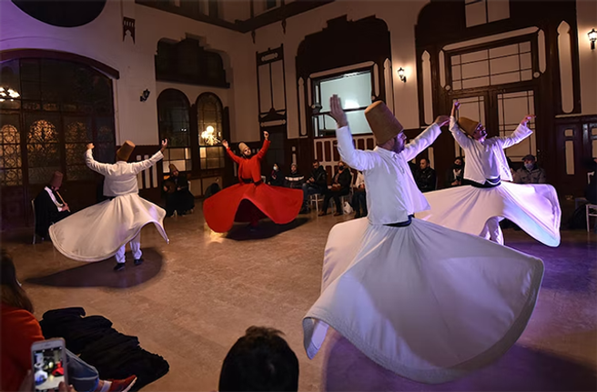 イスタンブール スーフィーダンス ショー チケット