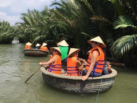 호이안 코코넛 마을 투어 (단독 차량 투어)