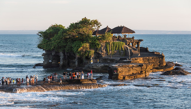 Bali Monkey Forest, Taman Ayun Temple & Tanah Lot Temple Tour