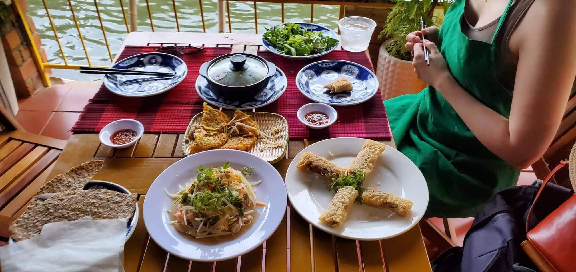 ホイアン・ココナッツボートと夜景ツアー（単独ツアー/ホイアン古代都市、ランタンボート）
