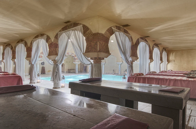 コルドバ・ハマムアルアンダルスチケット＆ホットストーンマッサージ