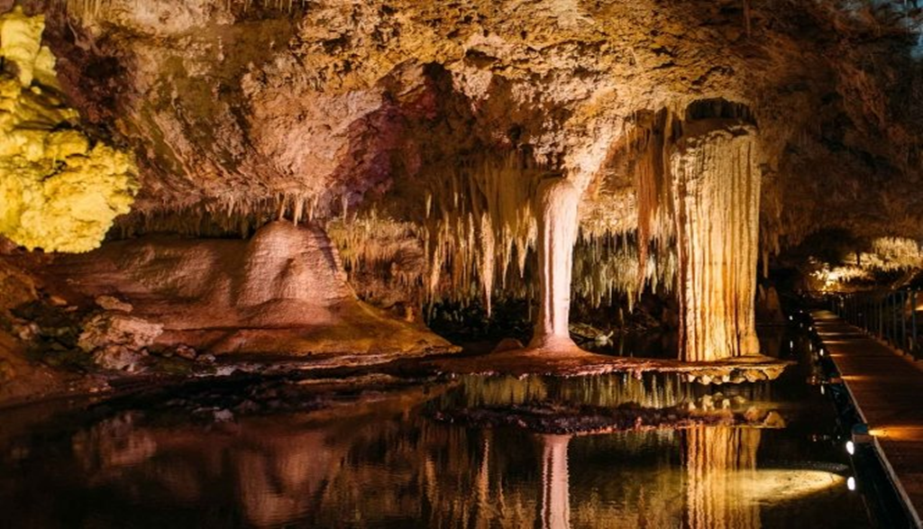 Ngilgi Cave Semi-Guided Tour