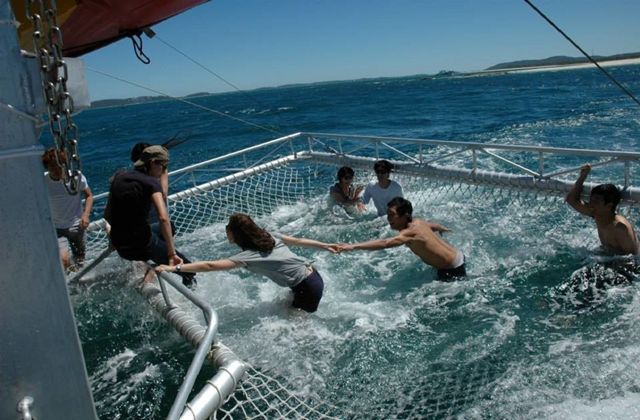 Sydney Port Stephens Sand Dune Adventure Tour (Sandboarding, Wine & Dolphin Watching Cruise)