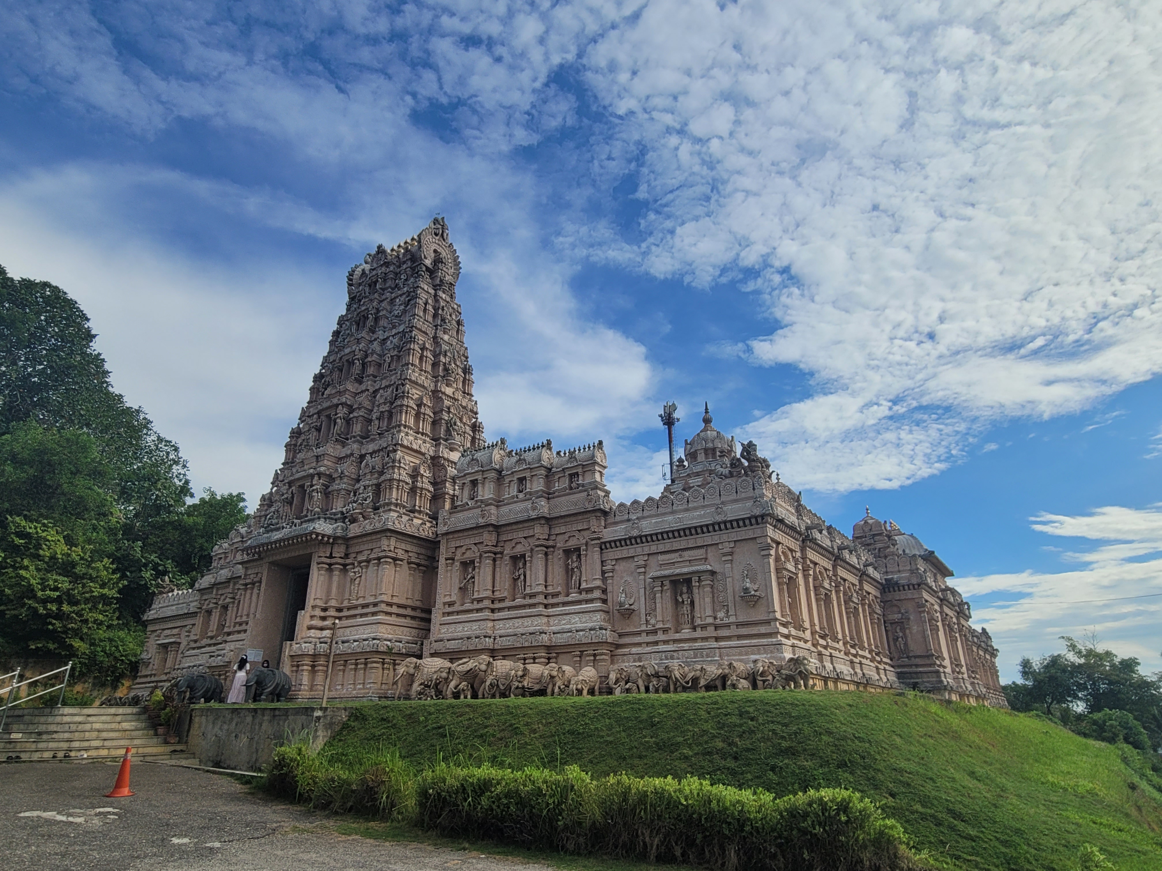 쿠알라룸푸르 프리미엄 시티투어 + 반딧불 & 블루티어스 투어