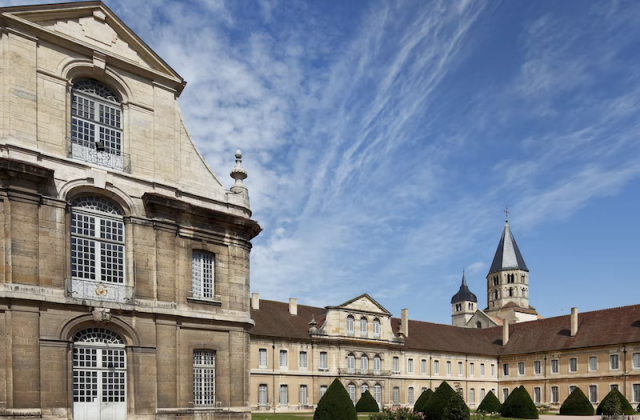 クリュニー修道院＆博物館 優先入場チケット