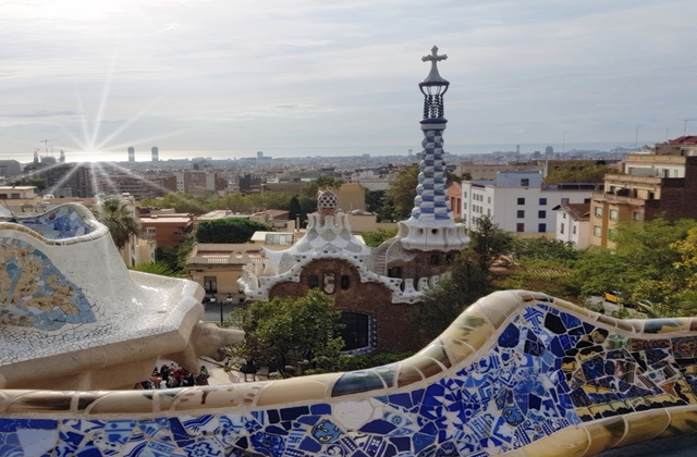 [후니또] [오전/반일] 바르셀로나 가우디 투어 - 재미와 지식 그리고 대중교통으로 최적의 동선 진행