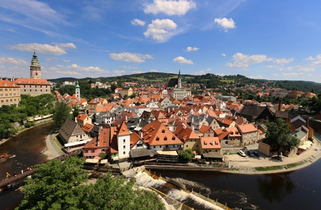 프라하에서 체스키크롬로프 - 할슈타트 - 볼프강제 / 트라운제 - 잘츠부르크 도착 투어