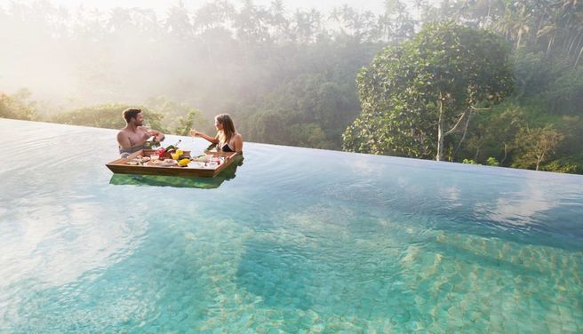 Bali: Kamandalu Ubud Resort Floating Breakfast, Boat Picnic Lunch, Afternoon Tea