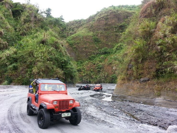 Mount Pinatubo: Jeep Trekking & Hot Spring Tour from Manila