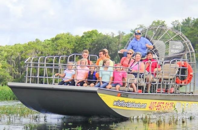 Orlando: Wild Florida Airboat Tour (30 Minutes) & Gator Park Ticket