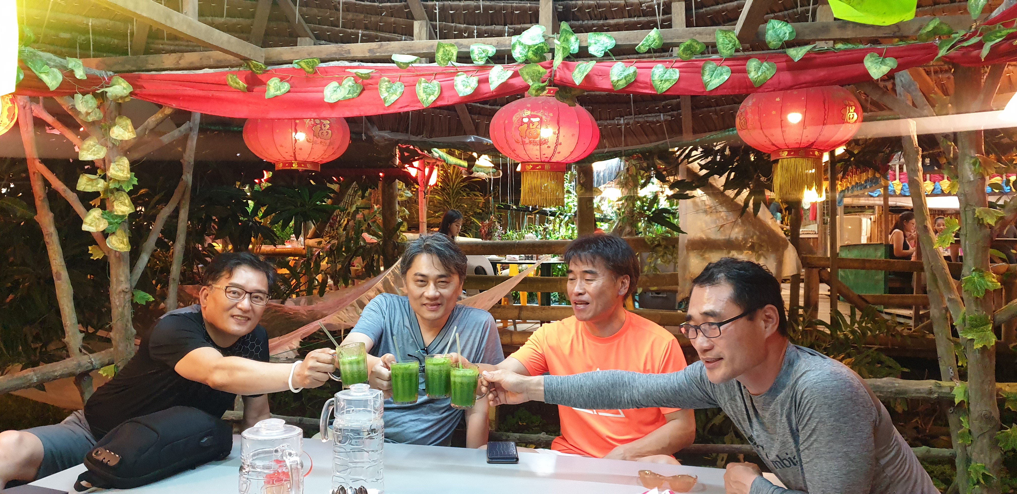 코타키나발루 스냅 작가와 함께 럭셔리 반딧불 투어 (마사지 포함)