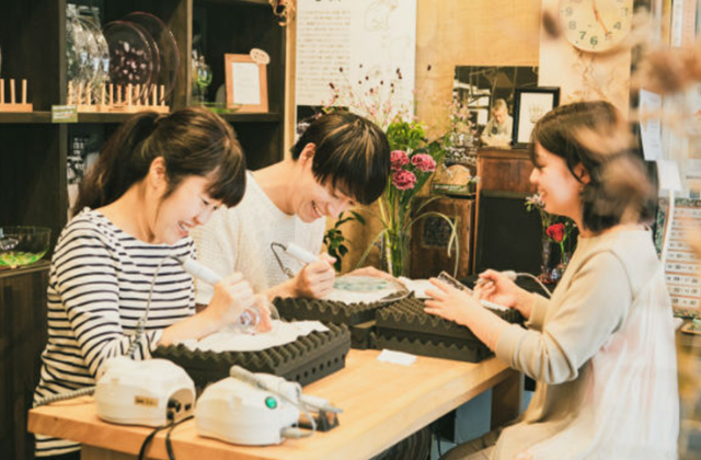 도쿄 유리 공예 체험 (작은 유리책 박물관)