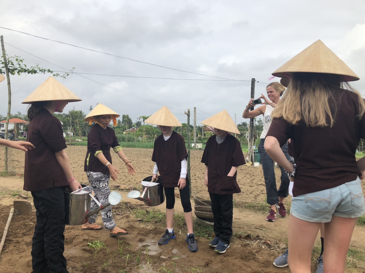 리얼 로컬 호이안 짜궤 농장 투어 (다낭 출발)