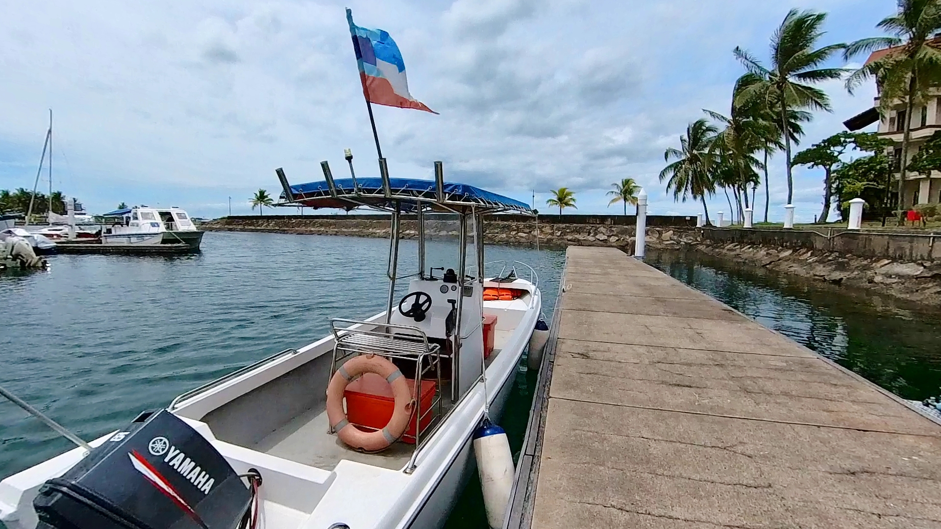 Kota Kinabalu Gaya Island Ocean Safari Fishing Tour (Charcoal BBQ on board)