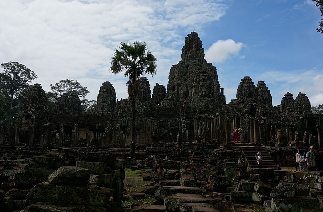 씨엠립 핵심 유적지 앙코르와트 & 타프롬 & 바이욘 투어