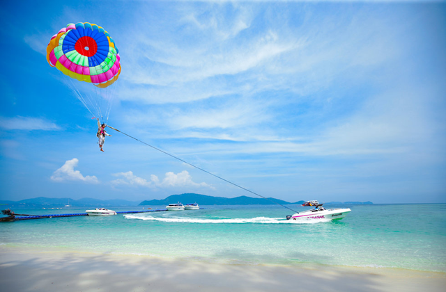 푸켓 산호섬 & 라차섬 스피드보트 스노클링 투어 (해양 스포츠 선택)