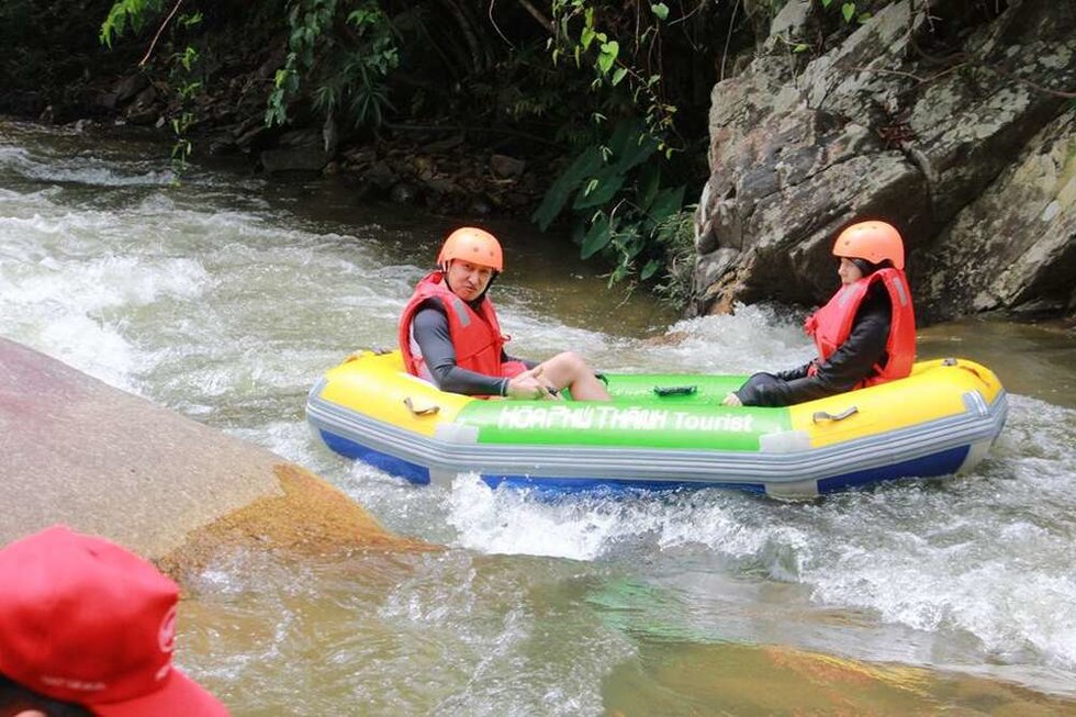 다낭 호아푸탄 래프팅 & 제일 이발관 투어 (단독 차량)