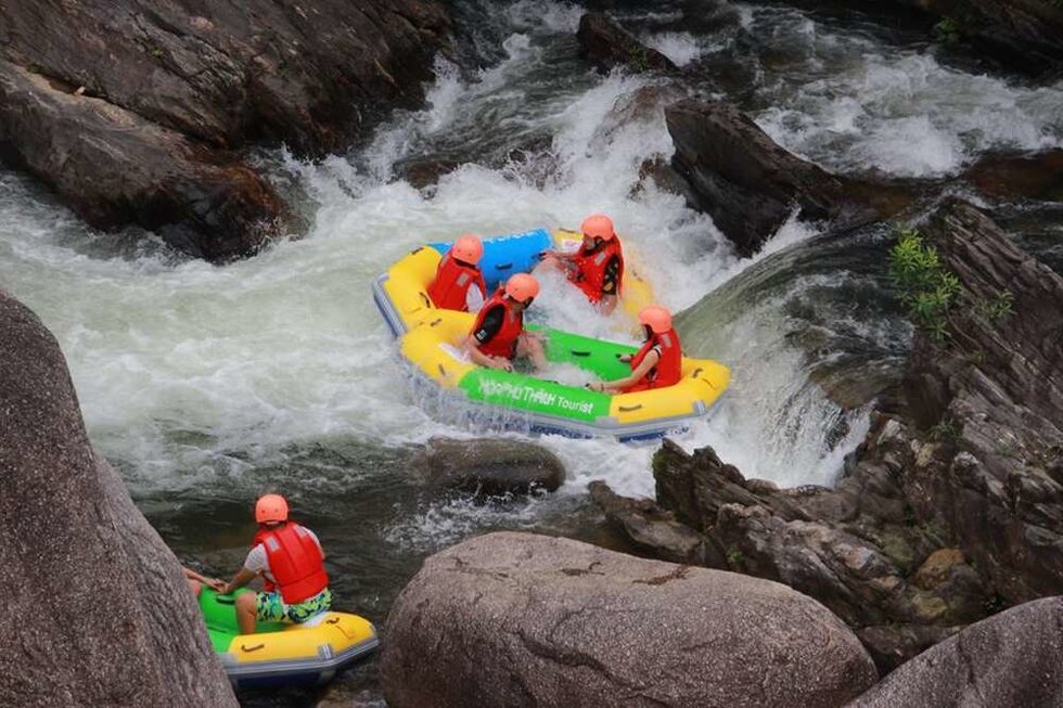 다낭 호아푸탄 래프팅 & 제일 이발관 투어 (단독 차량)