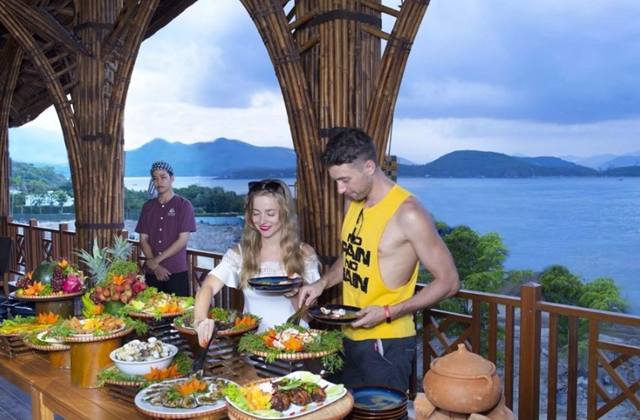 나트랑 혼땀 미네랄 풀 & 해변 자유시간 (나트랑 시내 무료 픽드랍, 머드탕/ 점심 뷔페 선택)