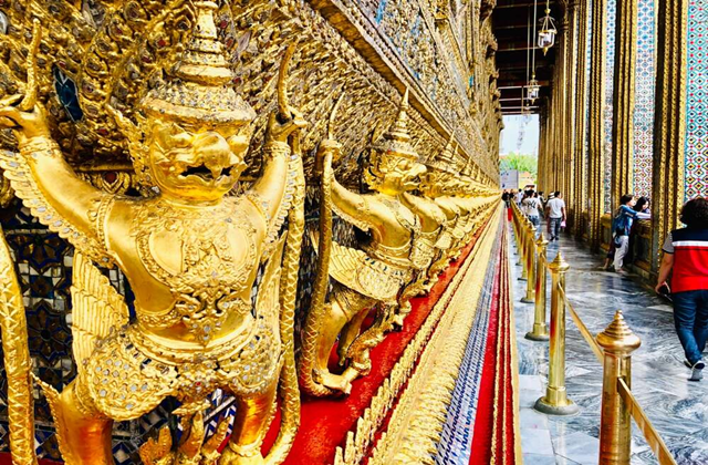 방콕 왕궁 & 에메랄드 사원 & 새벽 사원 투어 (리버 보트 탑승)
