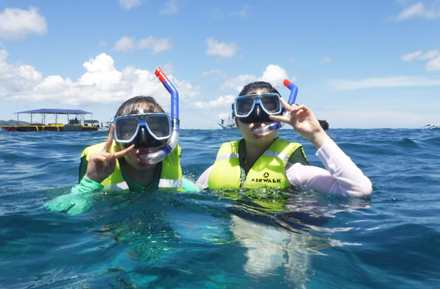 보라카이 미스터 크리스탈 블랙 호핑투어 (크리스탈코브 + 바베큐 뷔페 + 카와 스파 +스노클링 + 헬멧다이빙)