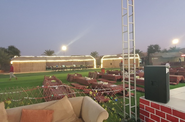 두바이 사막 사파리 투어 + 분수쇼 명당 트라이브스 3코스 식사 티켓