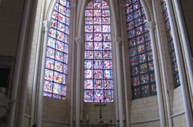 루와르의 샹보르 성, 앙부아즈 성 혹은 샤르트르 단독 투어