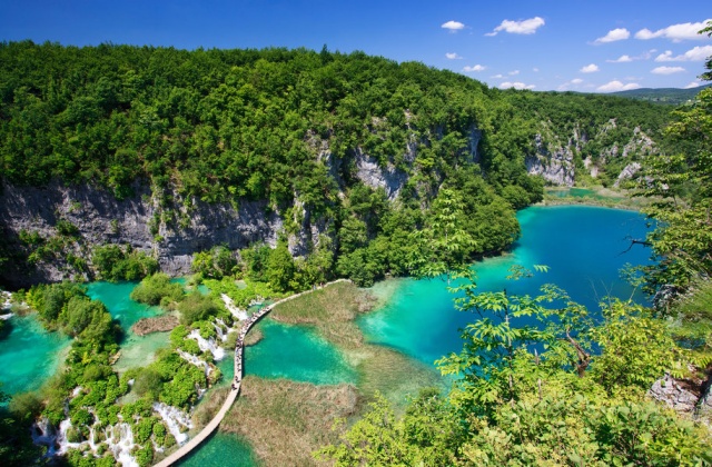 자그레브 출발: 환상의 숲, 라스토케 & 플리트비체 일일 투어