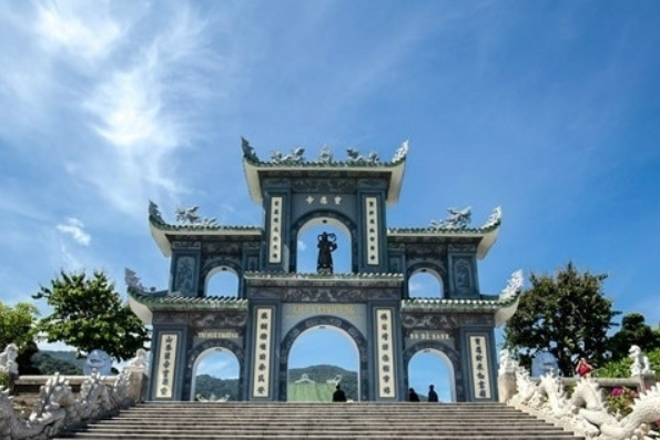 다낭 & 호이안 단독 차량 렌트 투어 (기사님 포함)