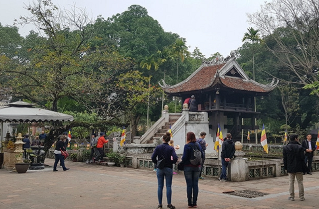 Hanoi Private Car Charter with Driver