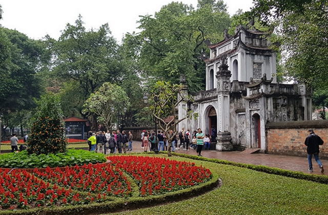 Hanoi Private Car Charter with Driver