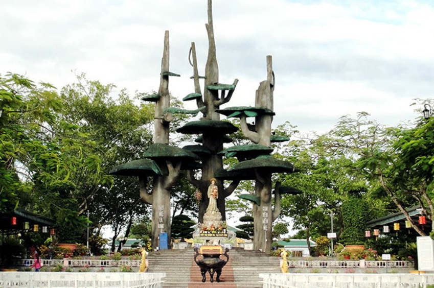 Hue: Paradise Cave Tour