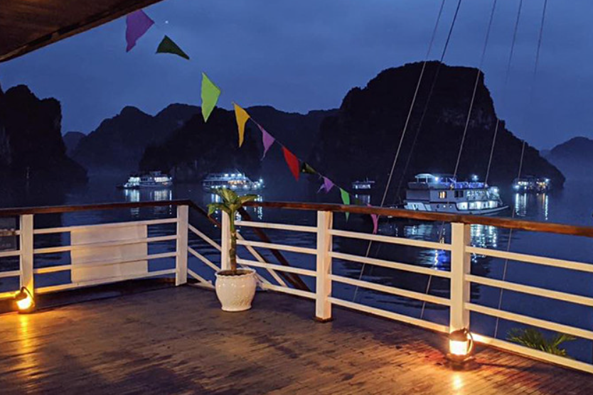 [1-Day Trip] Hanoi Departure: Halong Bay Journey Premium 4-Star Cruise Tour