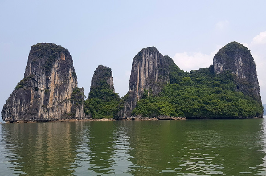 Halong Bay Limousine Day Tour