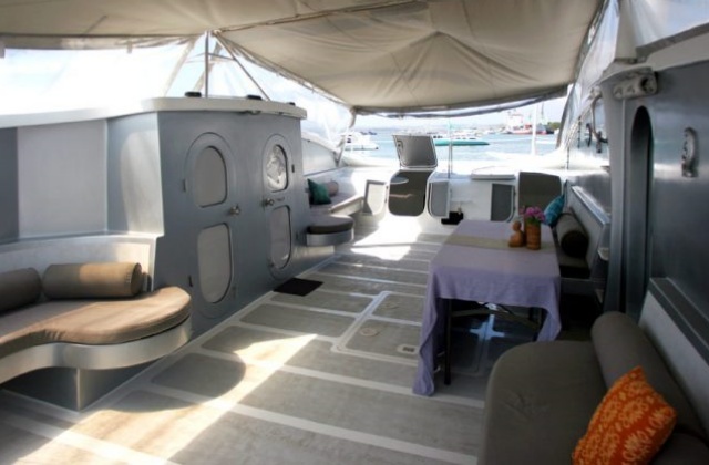 バリ島 ヌサレンボンガン アネチャヨット デイクルーズ