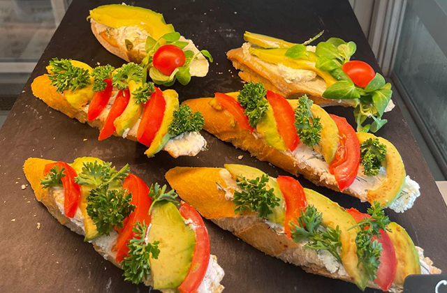 프라하 지식과 미식이 있는 트램 & 워킹 단독투어 (숨겨진 맛집과 인생 사진)