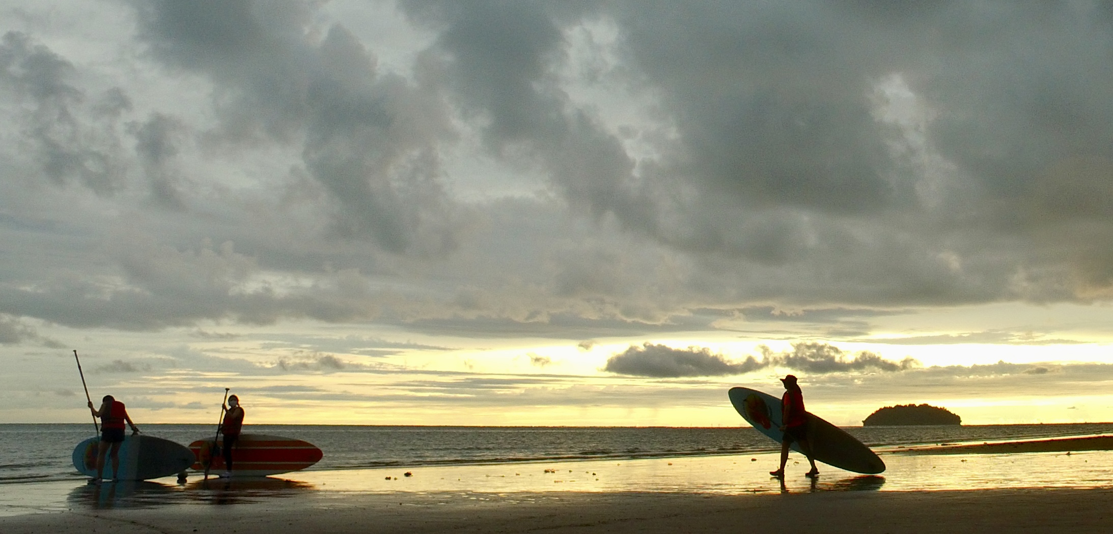 코타키나발루 탄중아루 비치 선셋 패들보드 (WAUG Exclusive)