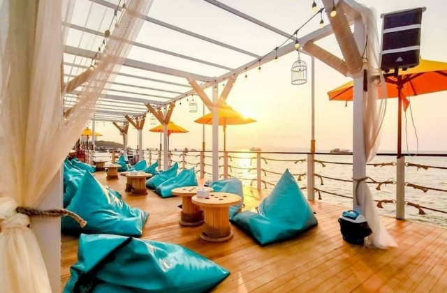 パタヤ・水上マーケット＆船上カフェエクスクルーシブツアー