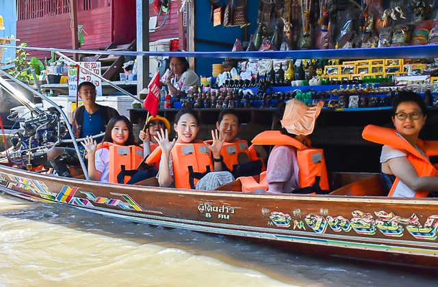 방콕 담넌사두억 수상시장과 위험한 시장 투어 (WAUG Originals)