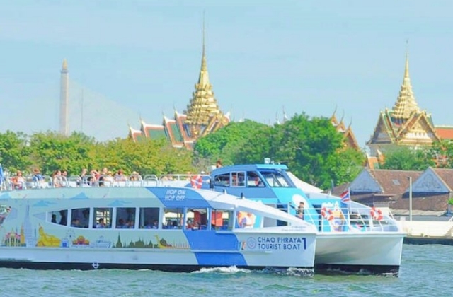 방콕 왕궁 & 담넌사두억 수상시장 & 매끌렁 & 아이콘시암 단독 투어 (한국어가이드/왕복차량 포함)