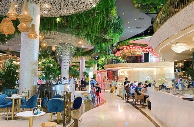 방콕 왕궁 & 담넌사두억 수상시장 & 매끌렁 & 아이콘시암 단독 투어 (한국어가이드/왕복차량 포함)