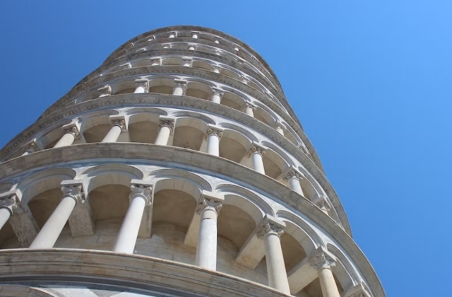 ピサ・ドゥオーモガイドツアー＋ピサの斜塔チケット