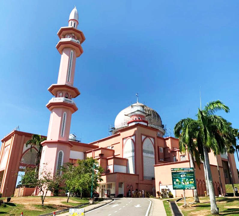 Kota Kinabalu: City & Romantic Sunset Cruise Private Tour